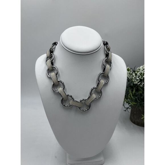 Banana Republic Silver Tone Link Necklace With Beige Leather Links Toggle Clasp - Picture 3 of 14